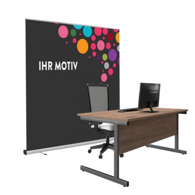 XXL-Roll-Up als Rückwand für Videokonferenzen